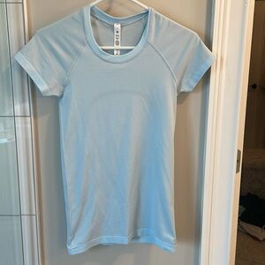 Lululemon swiftly top